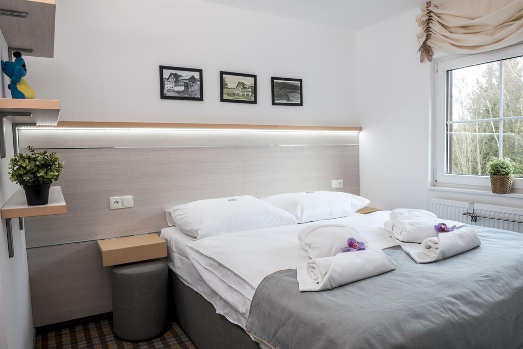 Horský Hotel Dobrá Chata Stachy Esterno foto