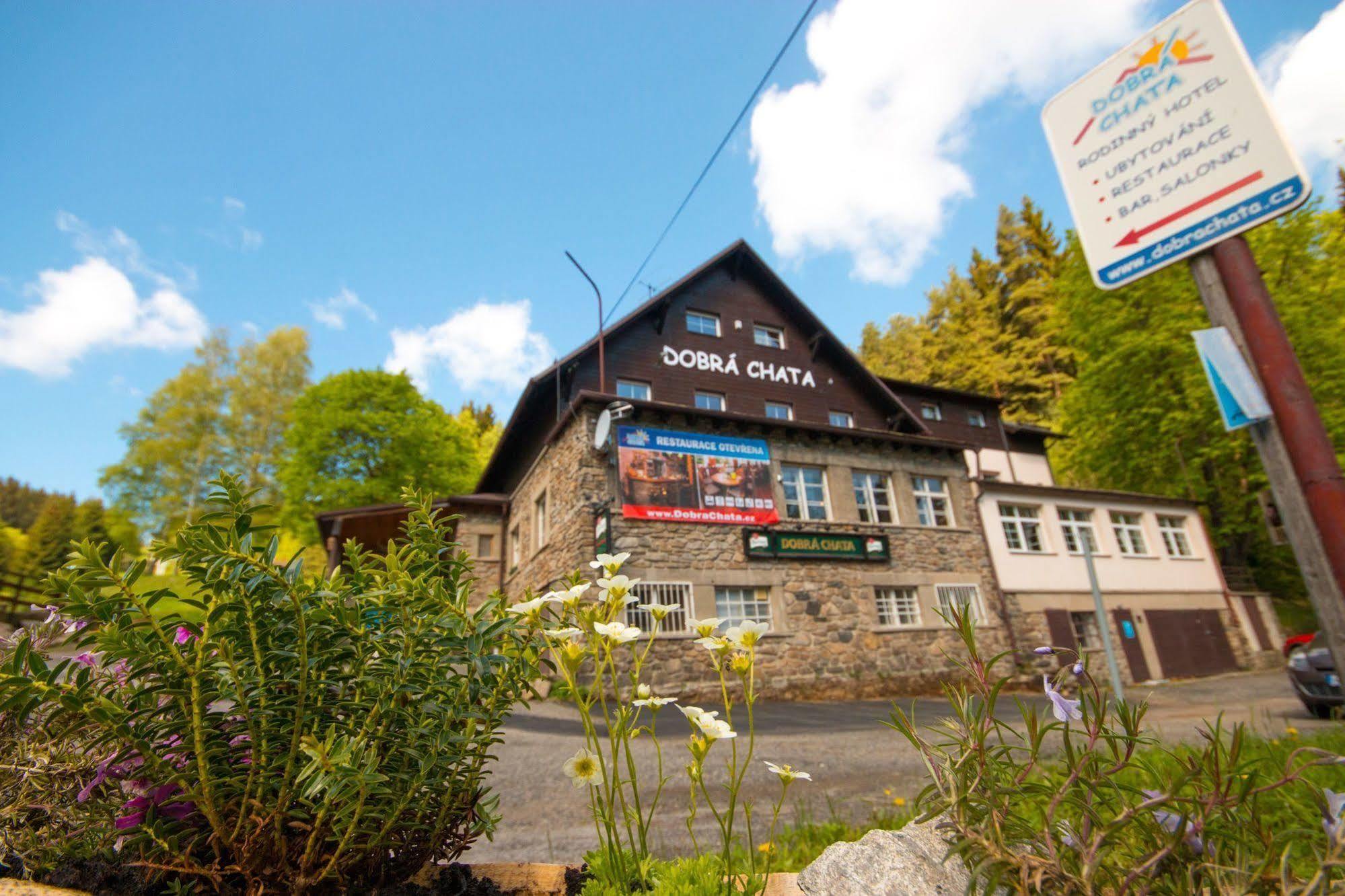 Horský Hotel Dobrá Chata Stachy Esterno foto